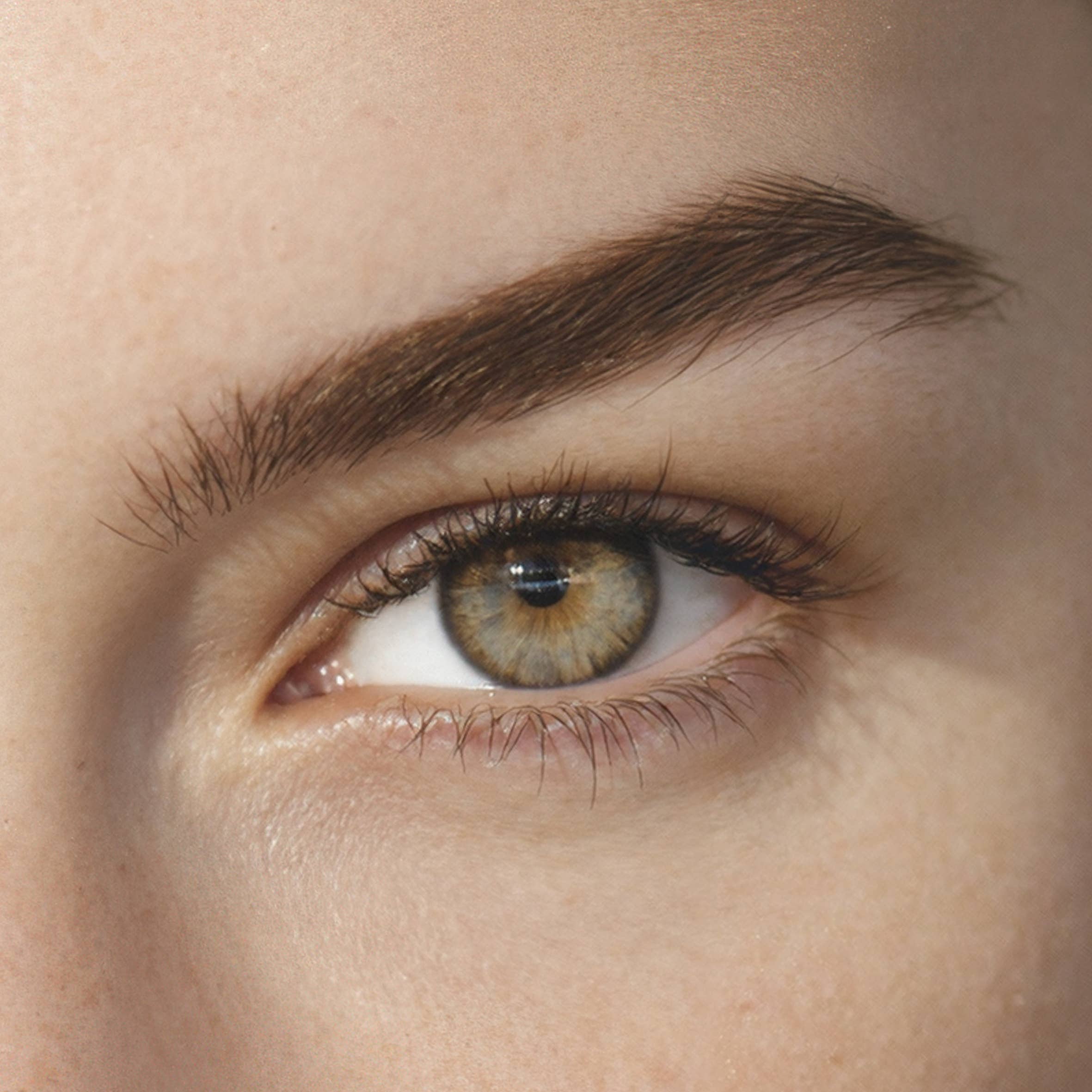 LE SOURCIL par Angélik Iffennecker - Vente Crayons à sourcils/de remplissage - LE CRAYON À SOURCILS VI - CHÂTAIN CLAIR DORÉ waterproof3