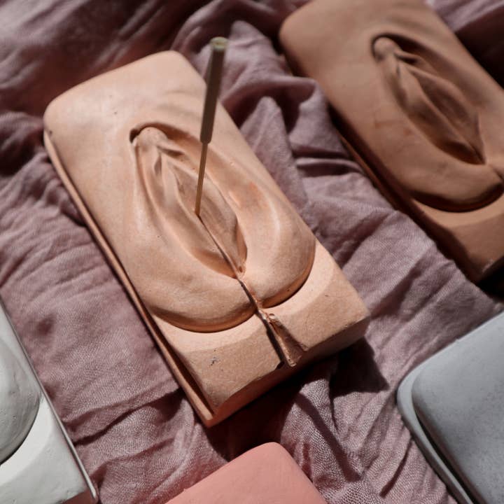 Drop Dead Candles - Wholesale Incense Holder - Vulva Incense Holder2