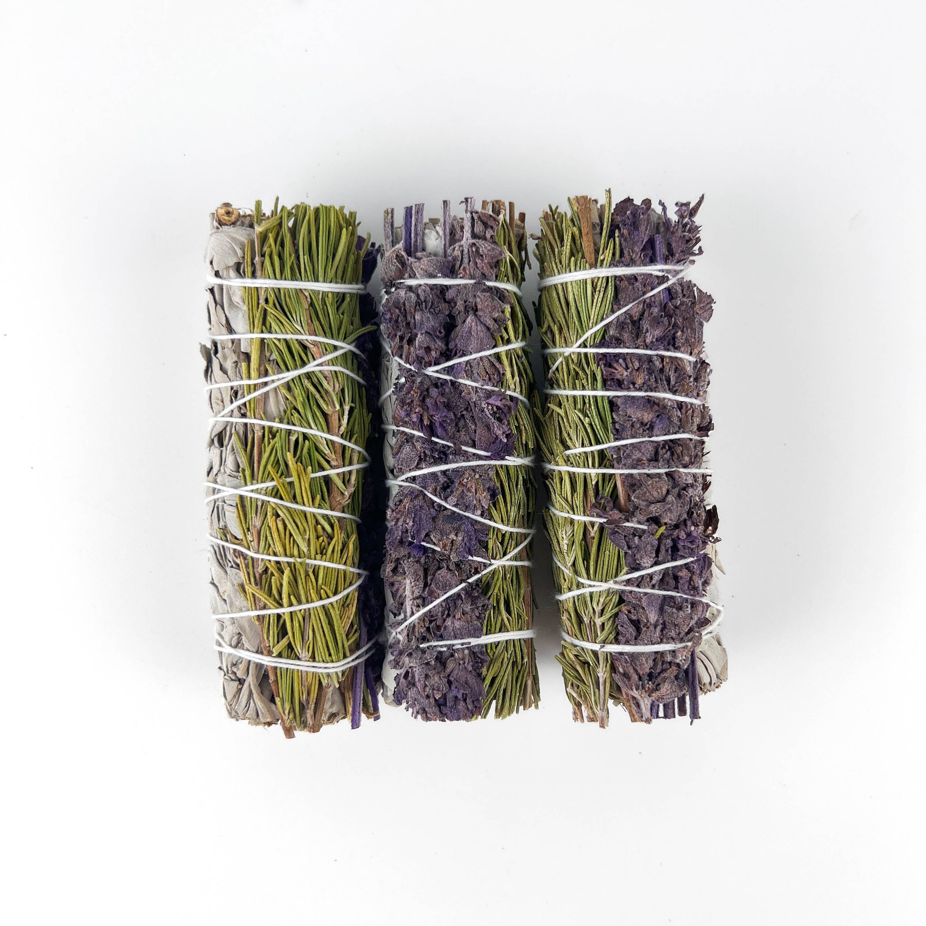 GREENROOTS USA LLC – Großhandel Räucherbündel – 7 Kräfte (Weißer Salbei mit 7 Kräutermischung) Räucherbündel 4"6