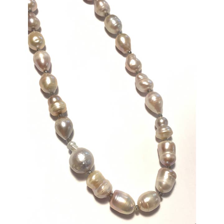 Solid Design Studios - Wholesale Beaded/Pearl Necklace - Peach Freshwater Pearl Necklace With Labradorite2