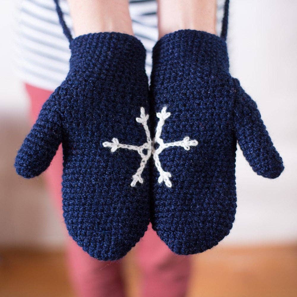 EKA – wholesale Mittens – Child – Handmade Hidden Snowflake Mittens For Children4