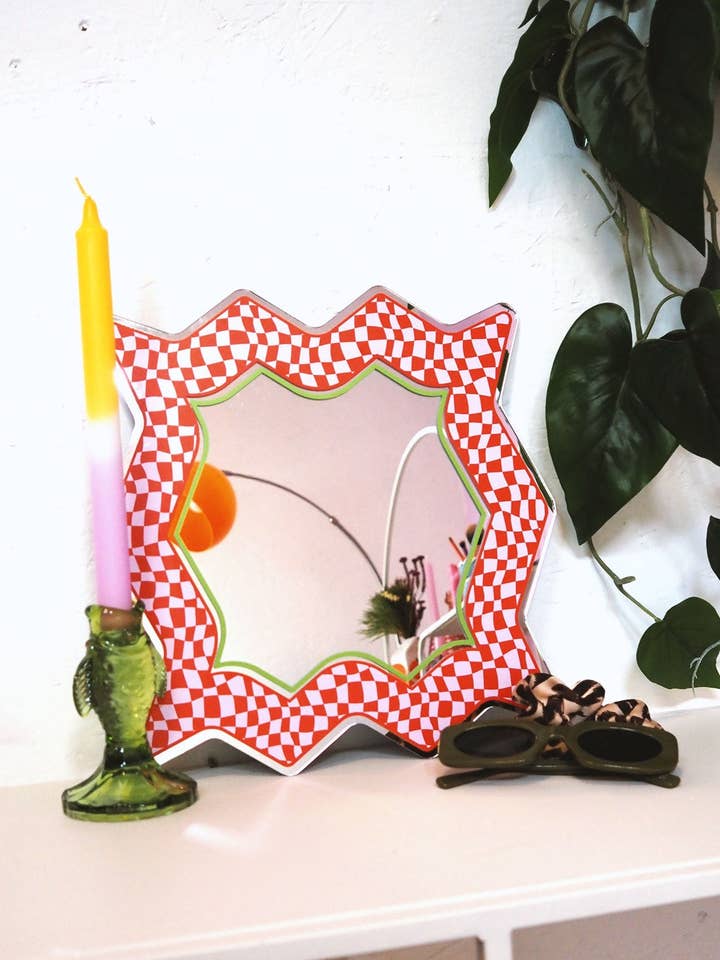 Espejo de Tablero de Ajedrez con Picos - Rojo/Rosa/Verde para venta al por mayor de Printed Weird