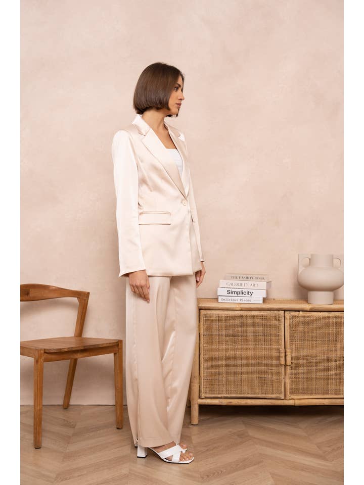 Attentif Paris - Vente Veste de tailleur – femme - Veste cintrée unie en satin13