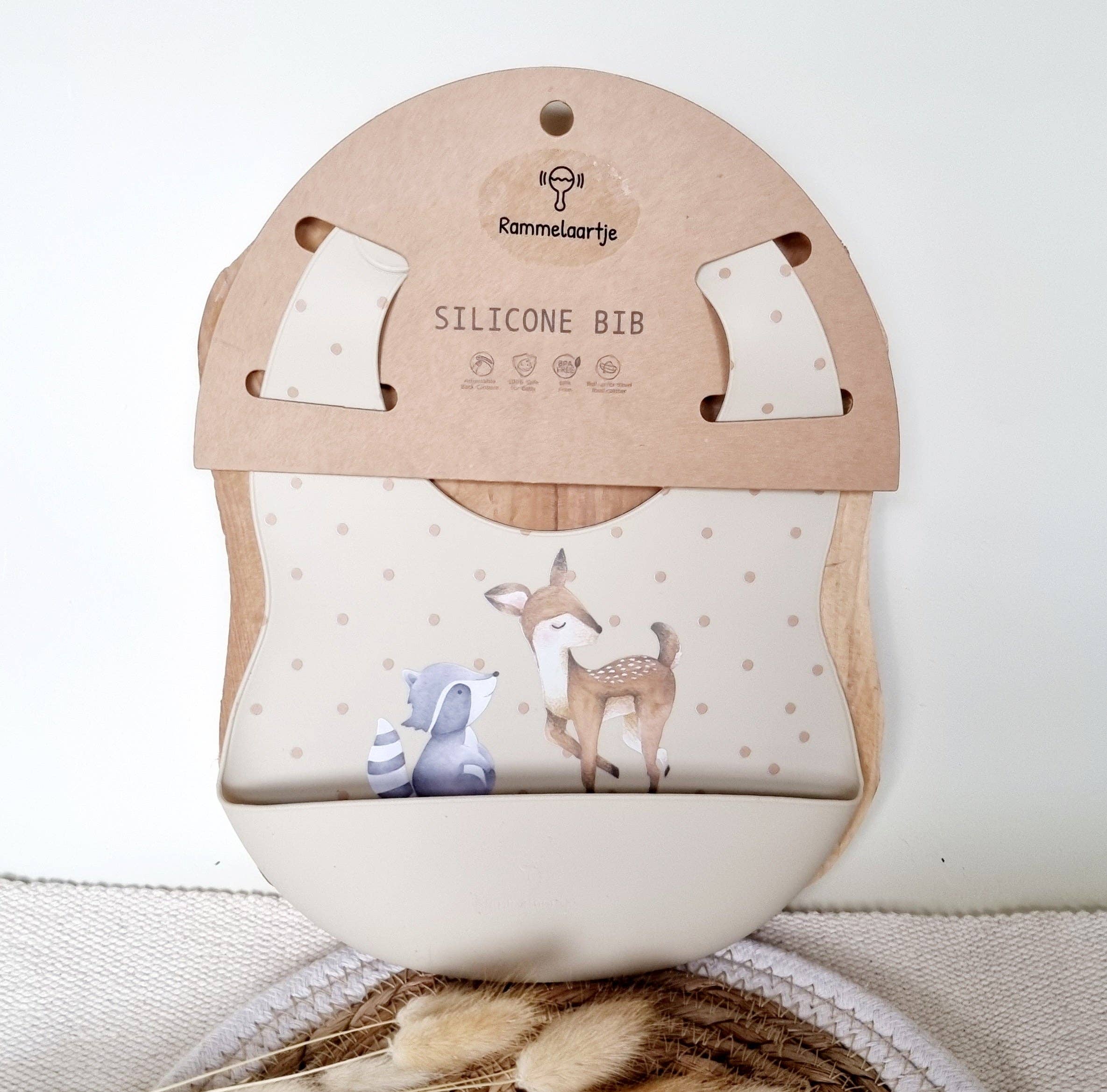 Rammelaartje - Vendita all'ingrosso Bavaglino - Neonati - Bavaglino in silicone con vassoio cervo e procione - Beige2