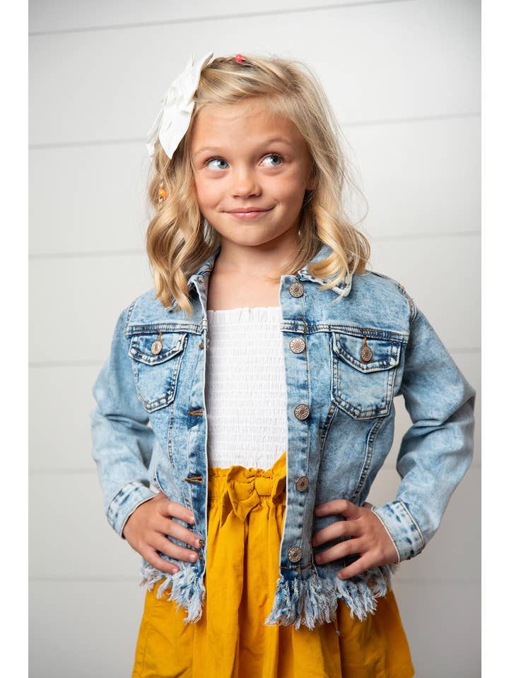 Oopsie Daisy - Wholesale Denim Jacket - Kids - Kids Light Wash Faded Denim Fringe Winter Button Jacket