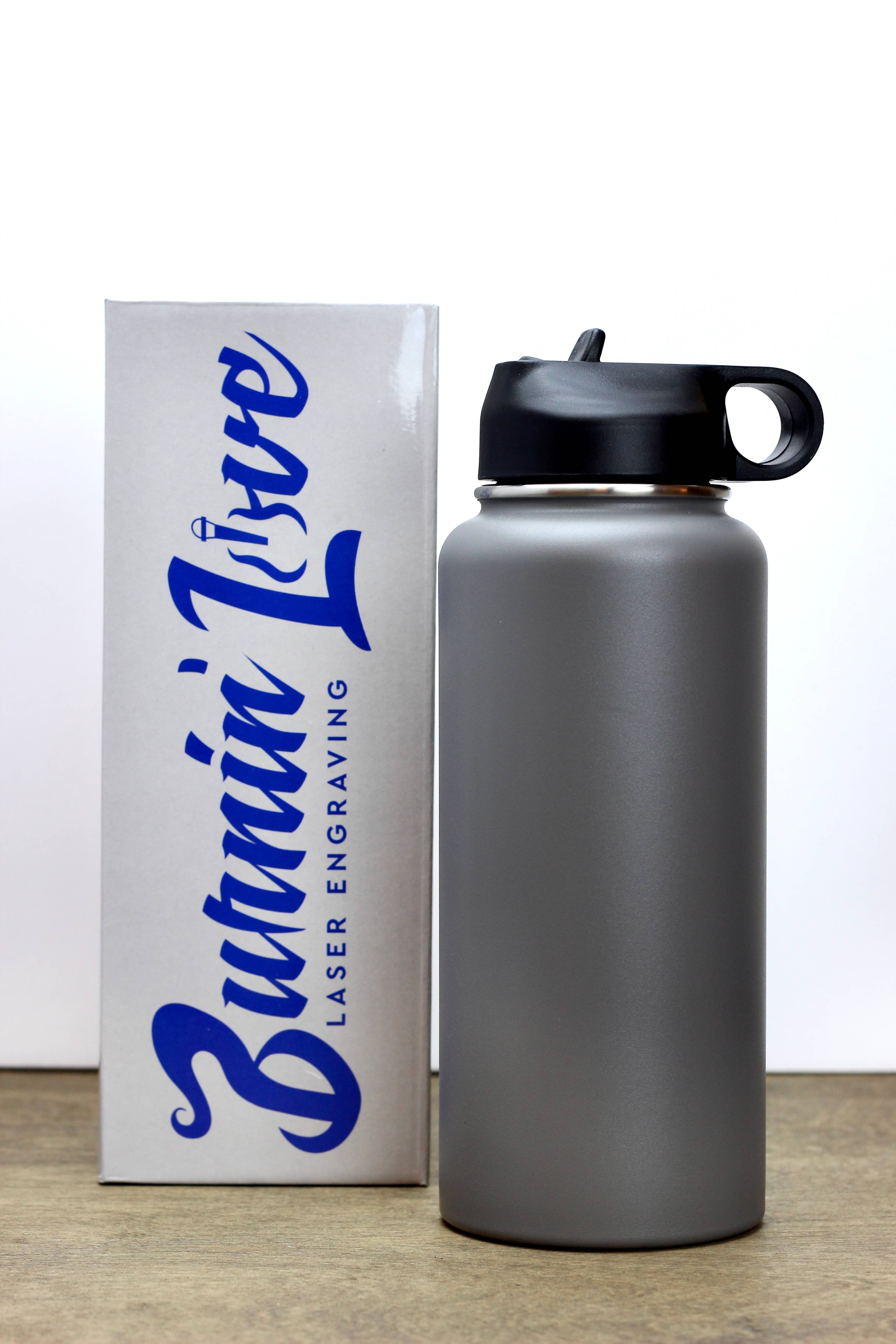 Burnin Love Laser Engraving - Vente Bouteilles d'eau - Gourdes gravées au laser Burnin' Love de 32 oz (946 ml)1