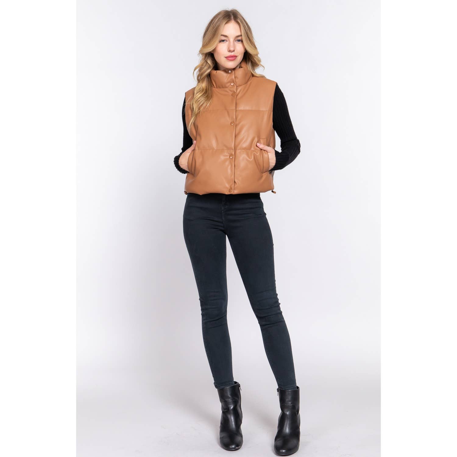 Apolline – wholesale Väst - Dam – HÖG HALS QUILTAD PU PUFFER VÄST9