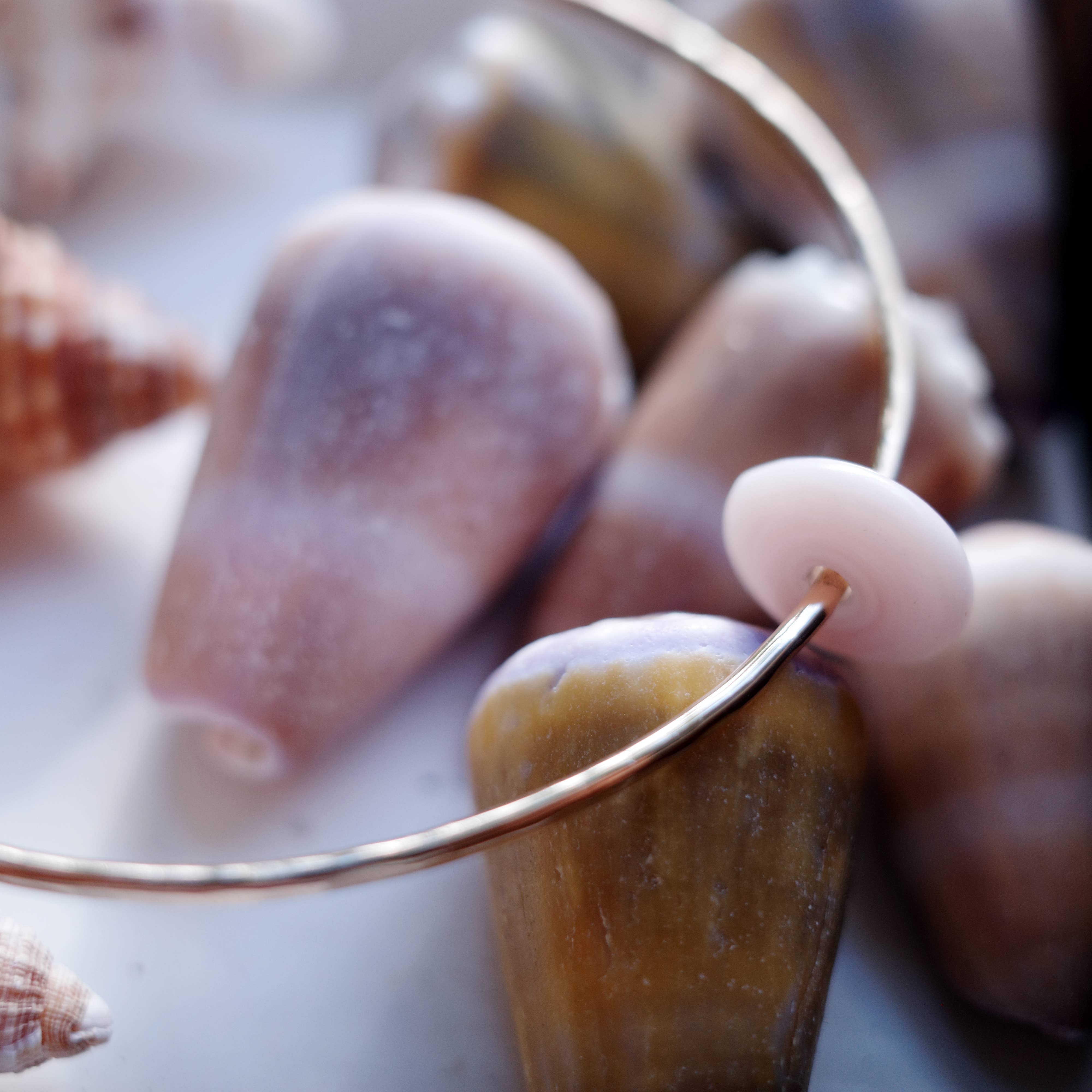 Flotsam & Co. Hawaii - Wholesale Bangle Bracelet - Puka Shell Bangle3