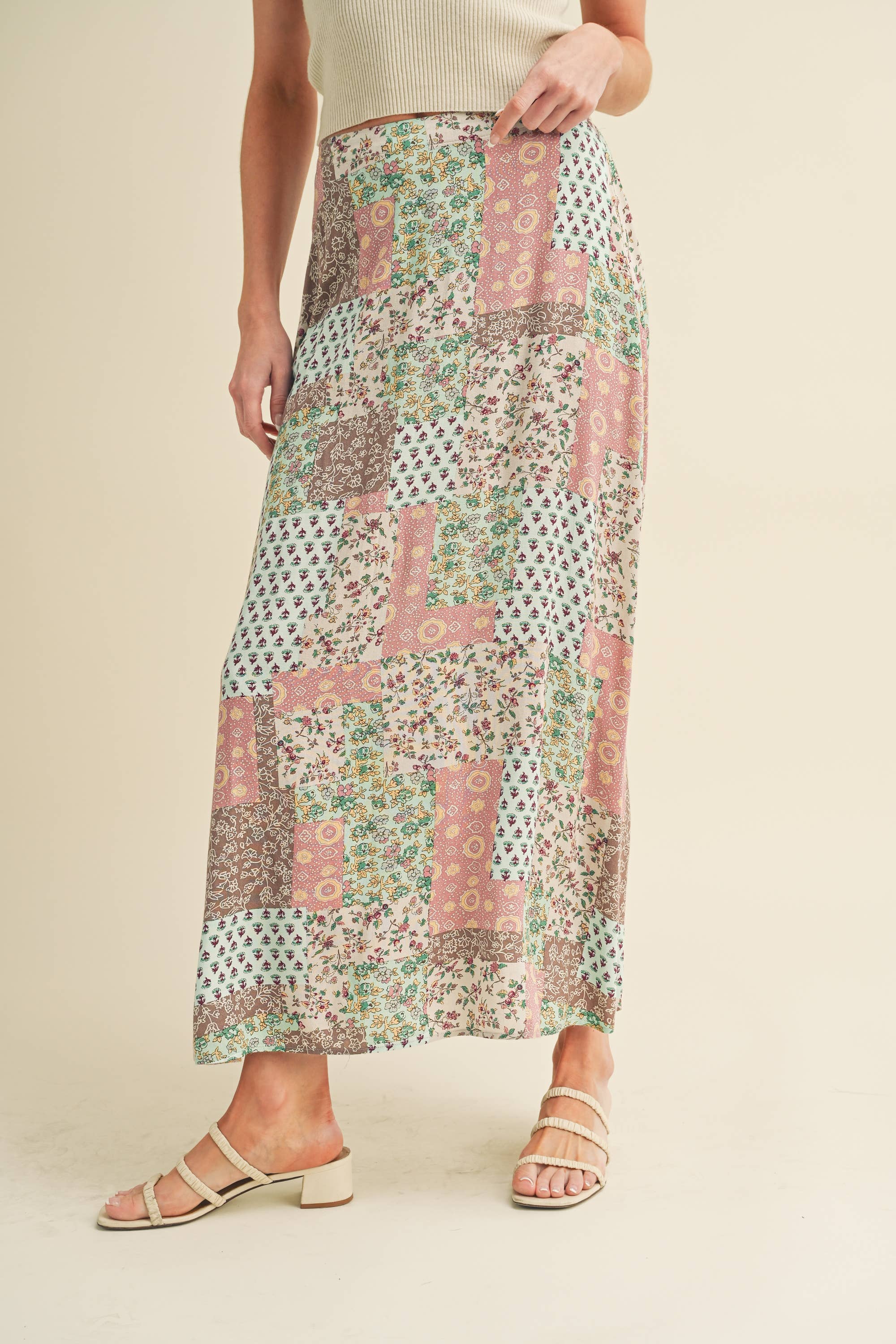 AEMI + CO - Wholesale Skirt - Women's - 773DN Bradyn Print Skirt2