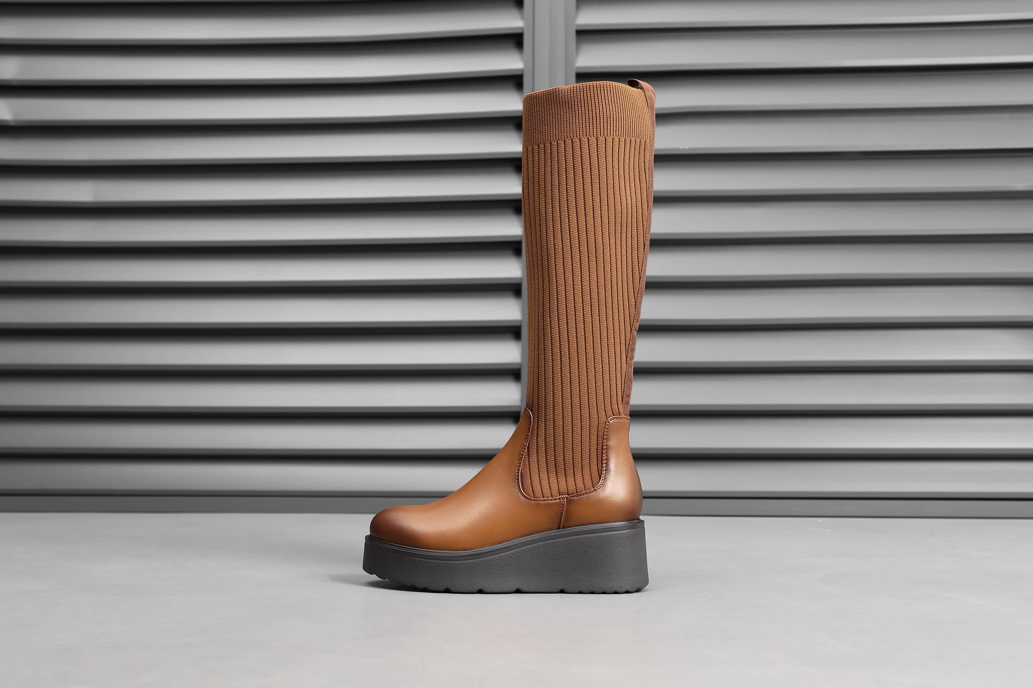 Top Staka – wholesale Boots – Women’s – A2375 Women high knee knitted boots15