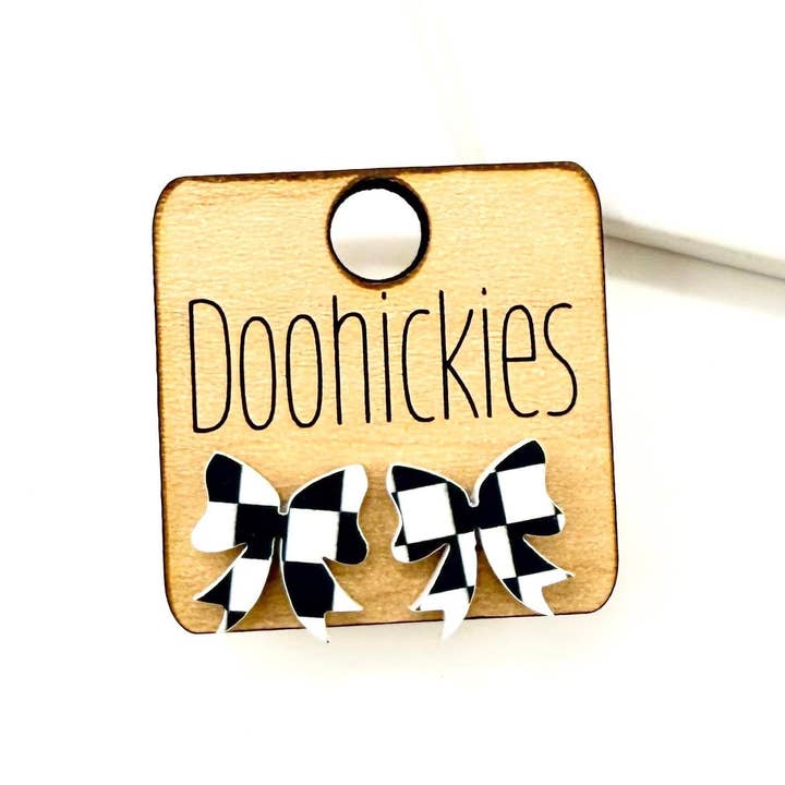 Doohickies - Wholesale Stud/Post Earrings - 15mm Checkered Bow Studs