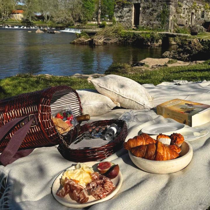 PIETRA DI CASA - Wholesale Picnic basket - The Picnic Basket 415