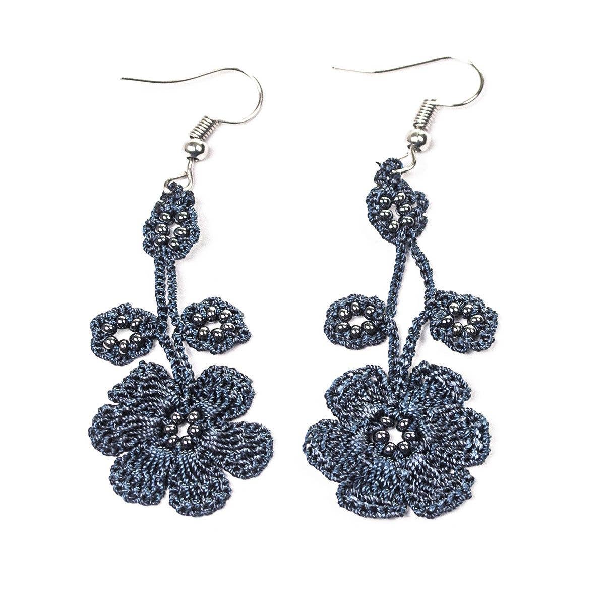 Silk Wool and Bijoux - Vendita all'ingrosso Orecchini pendenti - Orecchini a Fiore Violetta all’Uncinetto in Seta12