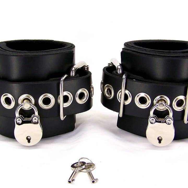 Axovus - Wholesale Sex Toy - Locking Leather Ankle Bondage Cuffs