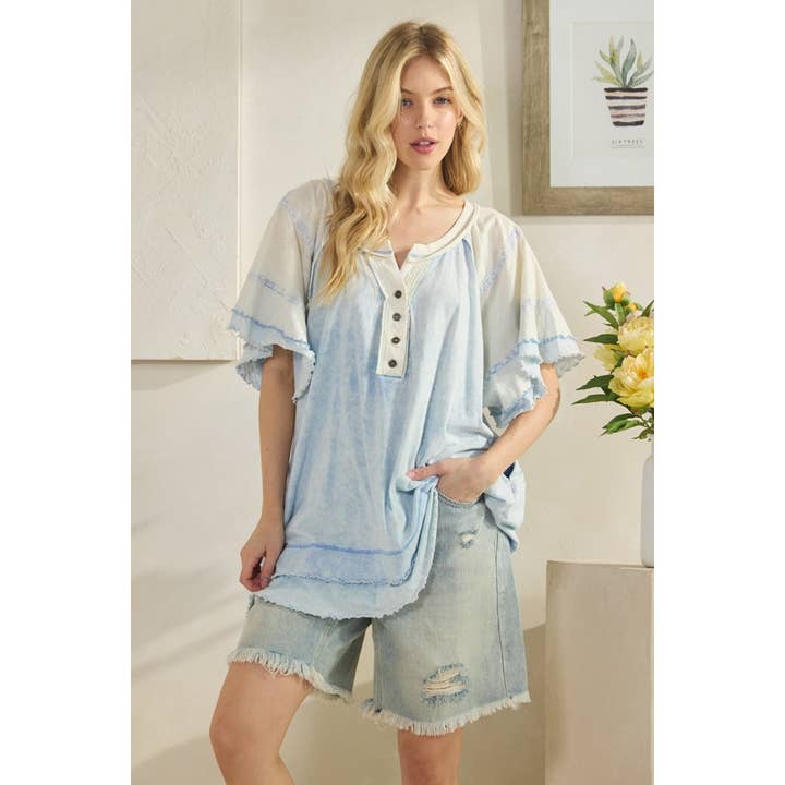 Oli&Hali - Wholesale Knit Top - Women's - WASHED OVERSIZED WAVY HEM V NECK SHORT SLEEVE TOP