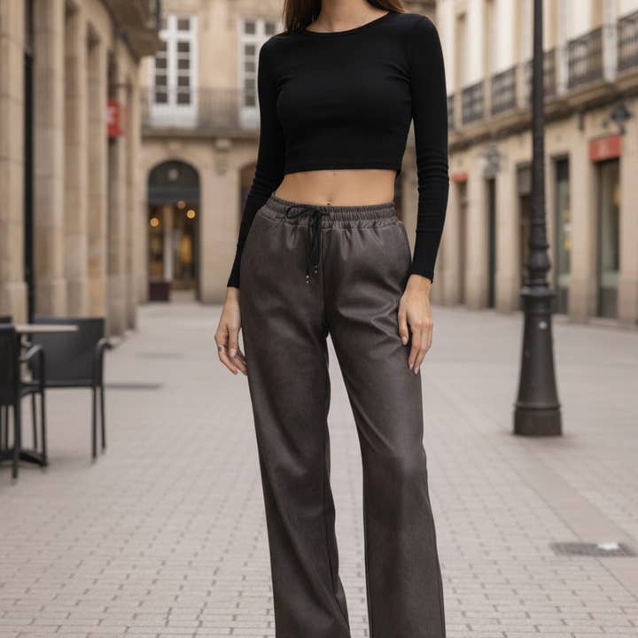 Pantalon similicuir avec taille élastique - I90278 et autres tendances Résultats pour simili cuir ameublement au mètre en vente B2B. Retours gratuits et paiement à 60 jours sur Faire sur Faire.