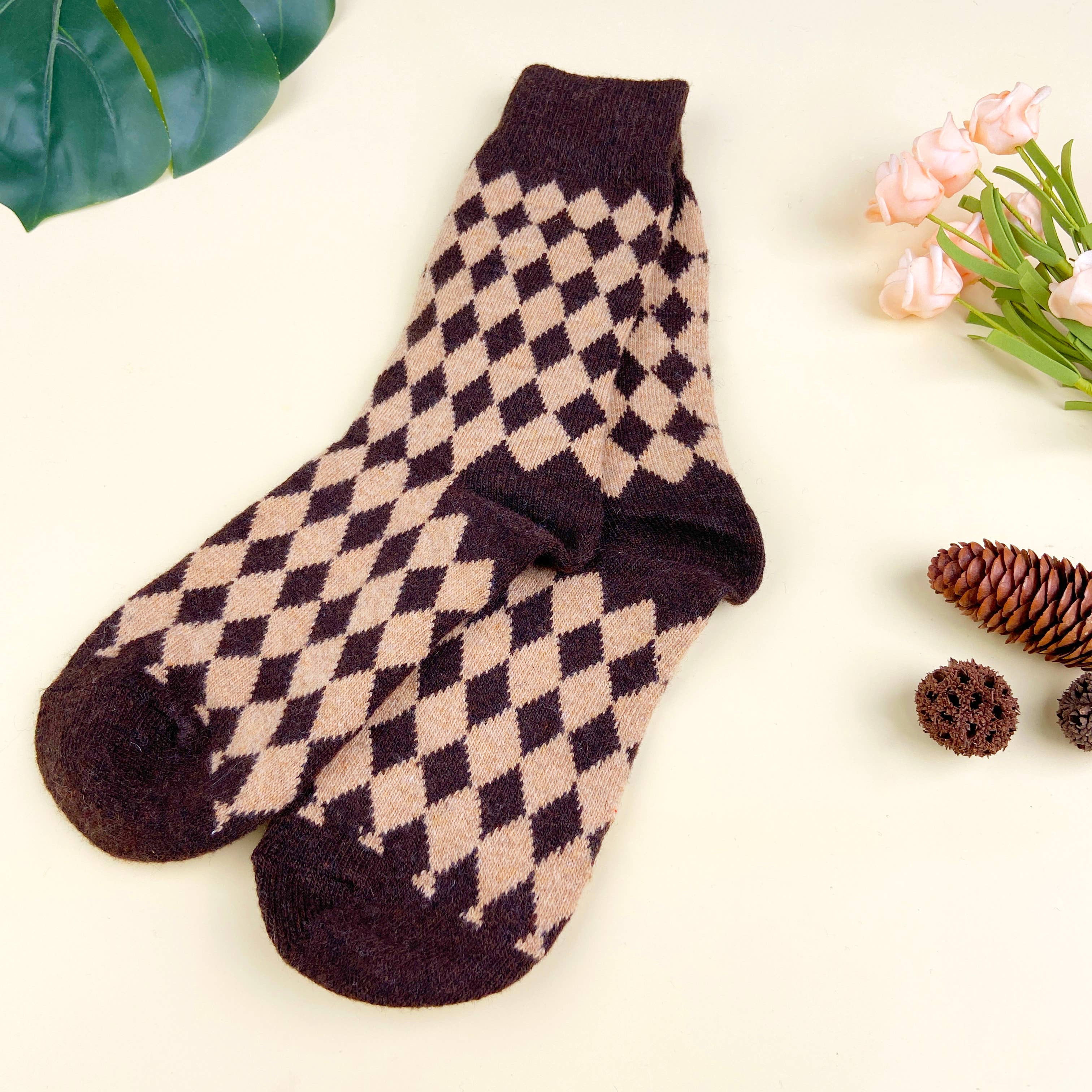 mildstyles - Wholesale Socks - Women's - 5PCS Thickened Cashmere Rhombus  Warm Socks1