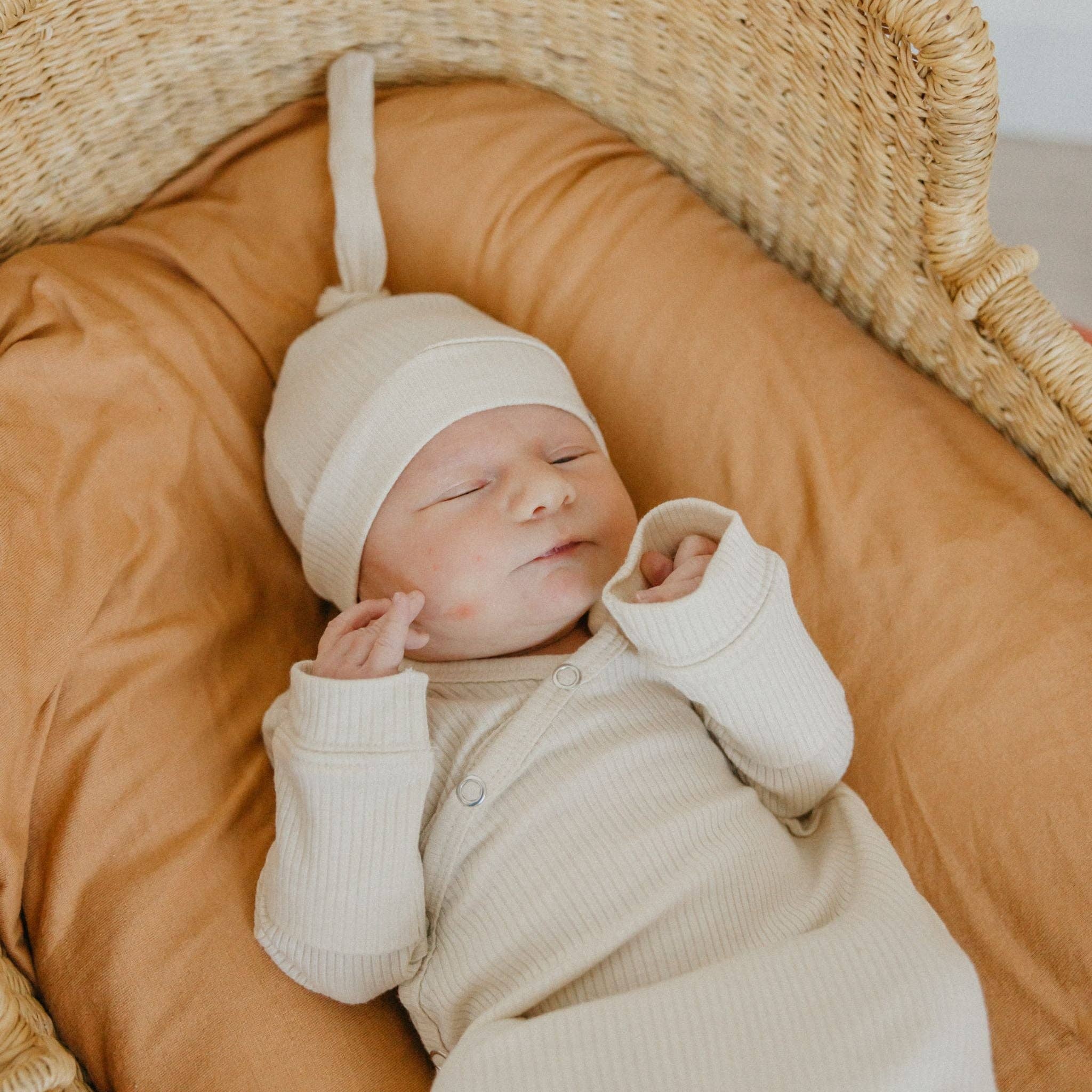 Copper Pearl - Wholesale Newborn/Knit Hat - Baby - Rib Knit Top Knot Hat - Moonstone1