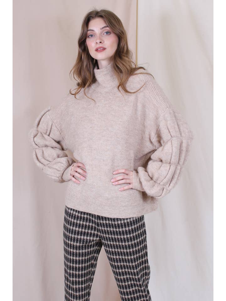 Fore Collection - Wholesale Pullover-trui - Dames - GEBREIDE OVERSIZED TRUI MET RONDE HALS, MOUWDETAIL - TI246010