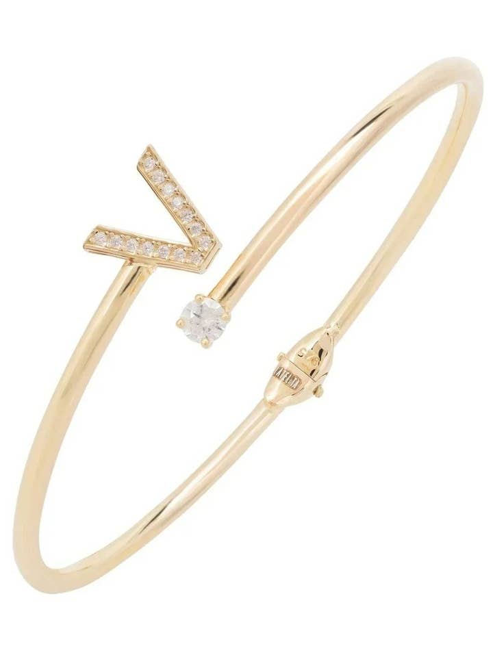 Initial Bangle Gold V voor wholesale door Latelita