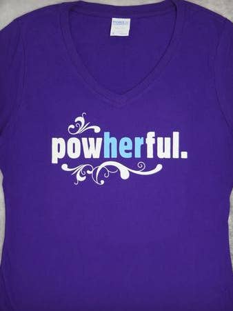 Powherful camiseta con cuello en V para mujer para venta al por mayor de 24-7 Daddyhood