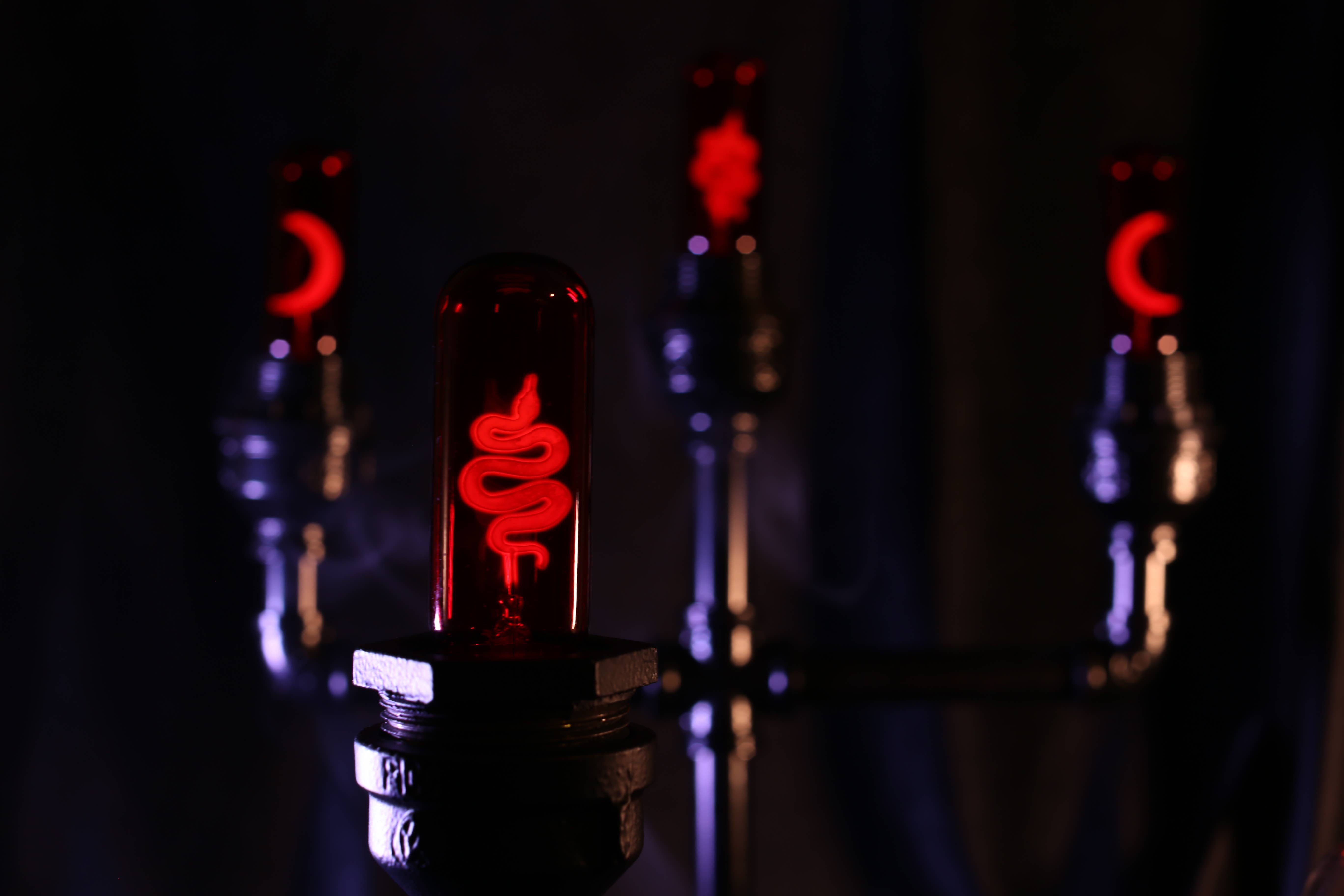 Nocturna - Wholesale Light Bulb/Puck - Red Snake light bulb | Neon night light E271
