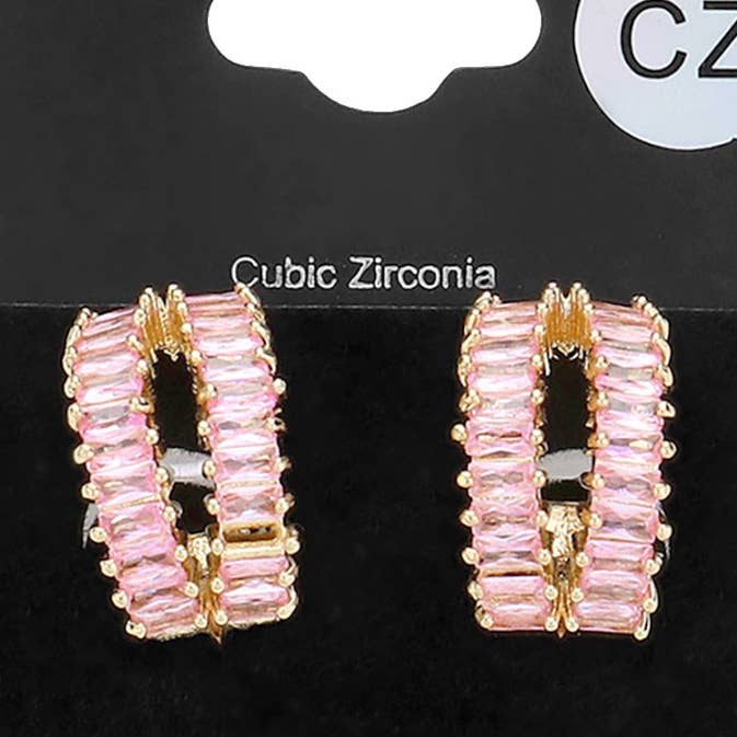 Boucles d'oreilles créoles du soir avec pierres CZ et baguette en grappe. pour la vente par Sensibling Corp.