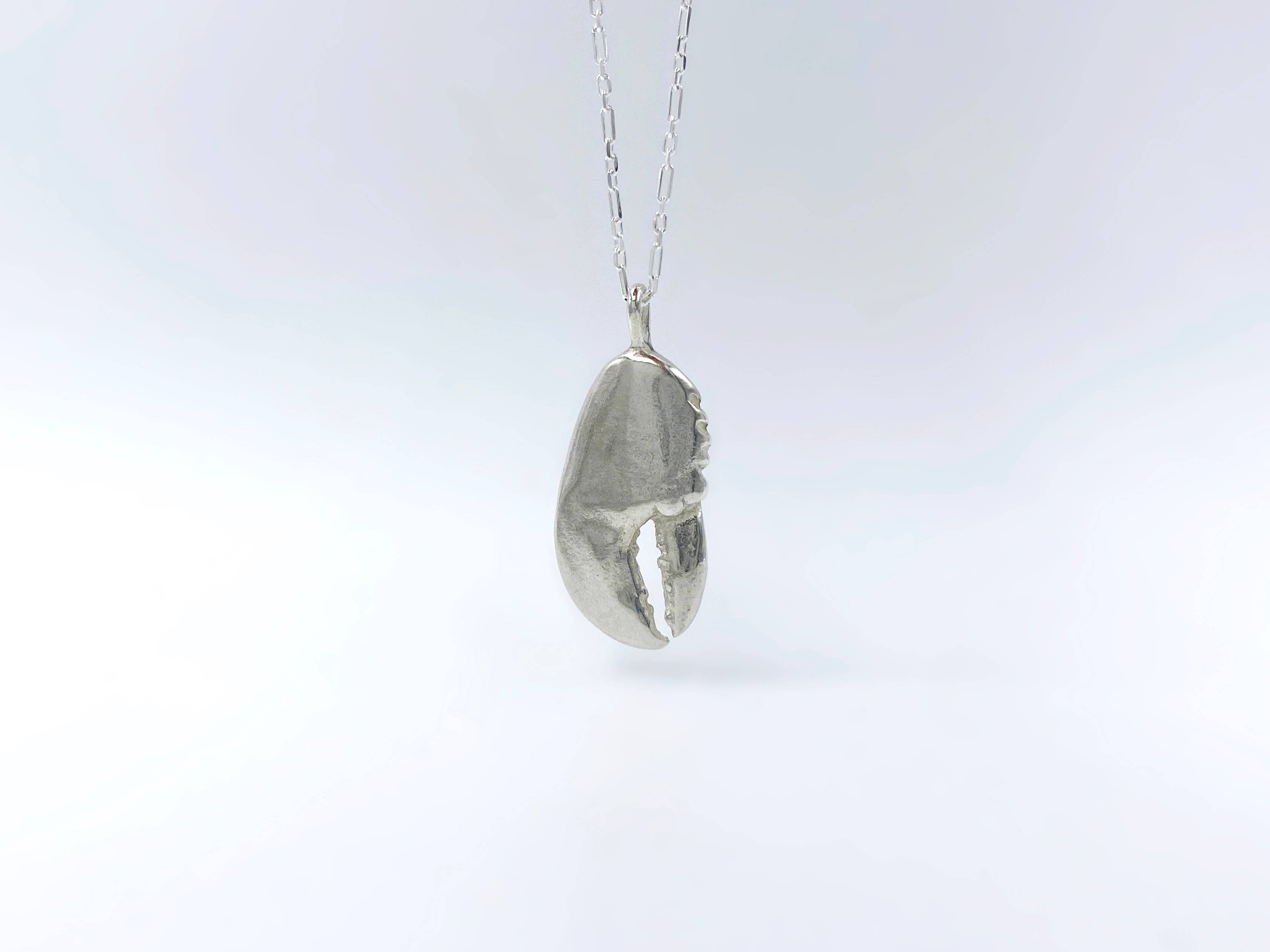 Blue Dot Jewelry - Wholesale Pendant/Charm Necklace - Silver Lobster Claw Necklace