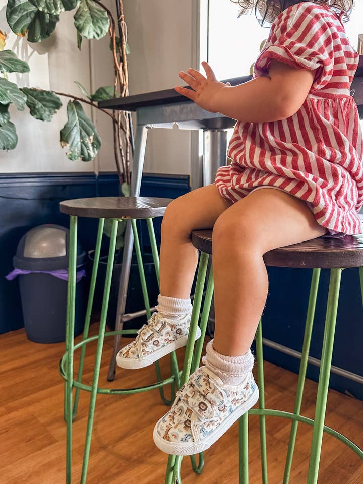 wonderland4children - Wholesale Casual shoes – Kids - Kids Shoes - KIRBY ( EU Size 24 l AU 7 )5