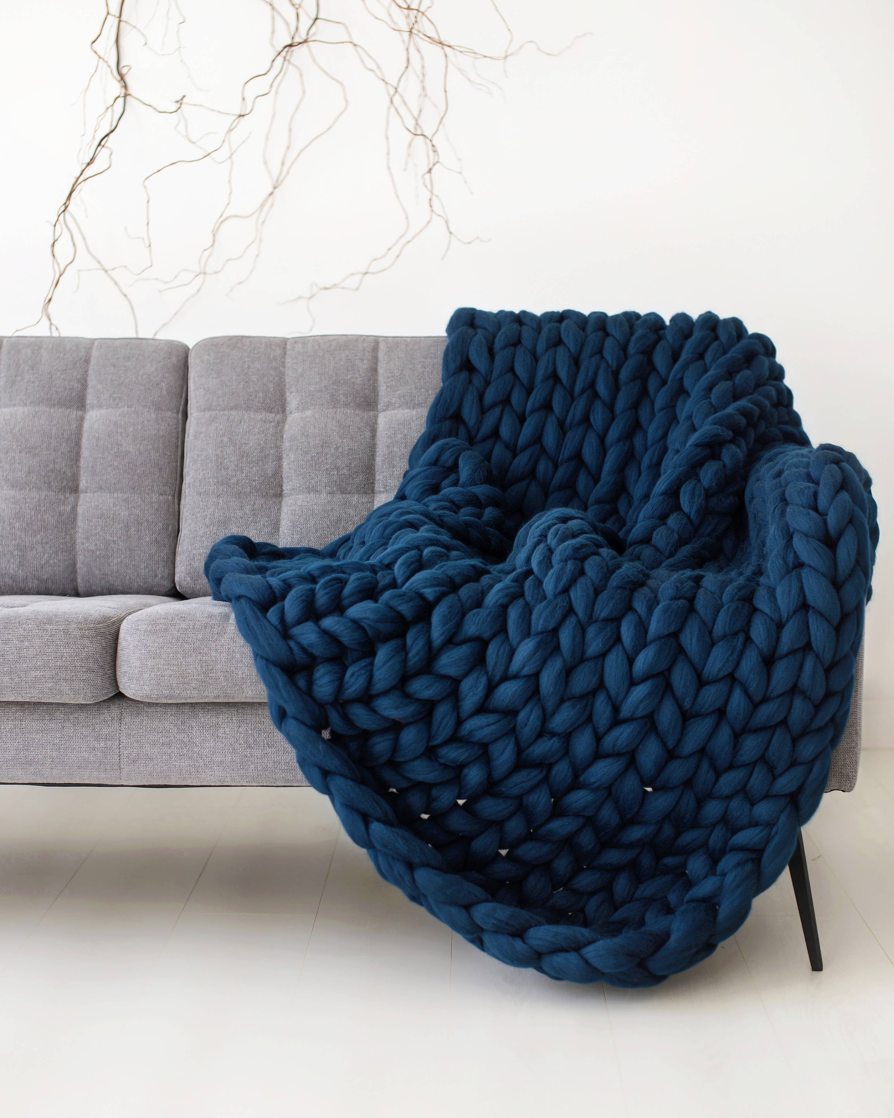 Chunky Wool Studio - Wholesale Throw Blanket - Chunky Knit Blanket  - 30 colors available24