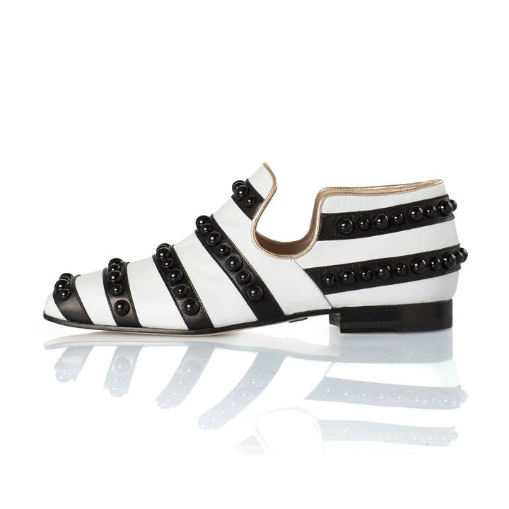 Iris Studs Flat för wholesale av Susana Madrid