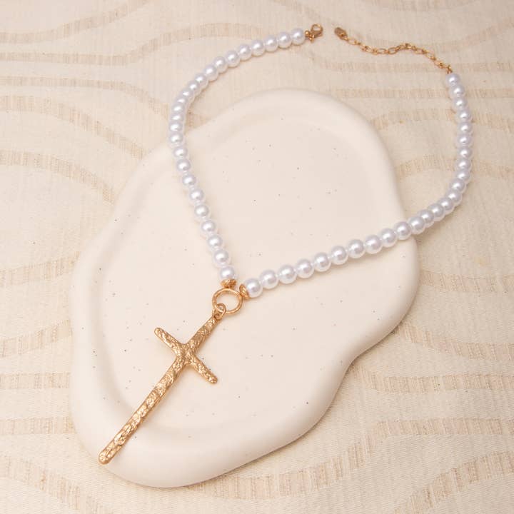 SP Sophia Collection - Wholesale Pendant/Charm Necklace - Hammered Cross Pendant Pearl Necklace 4