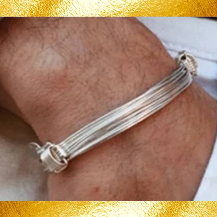BRACELET EN ARGENT À NŒUD MOYEN pour la vente par Hippie Crew