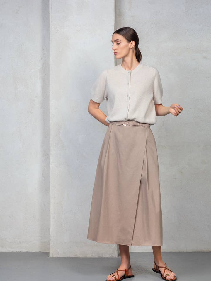 Kurze Strickjacke mit Knöpfen für den Großhandel von Spoon