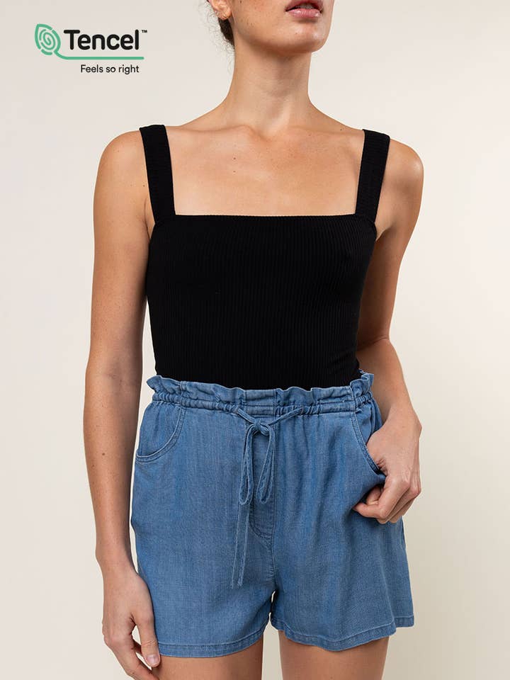 TENCEL™ elastiske shorts med baglommer for engroshandel hos Naked Zebra