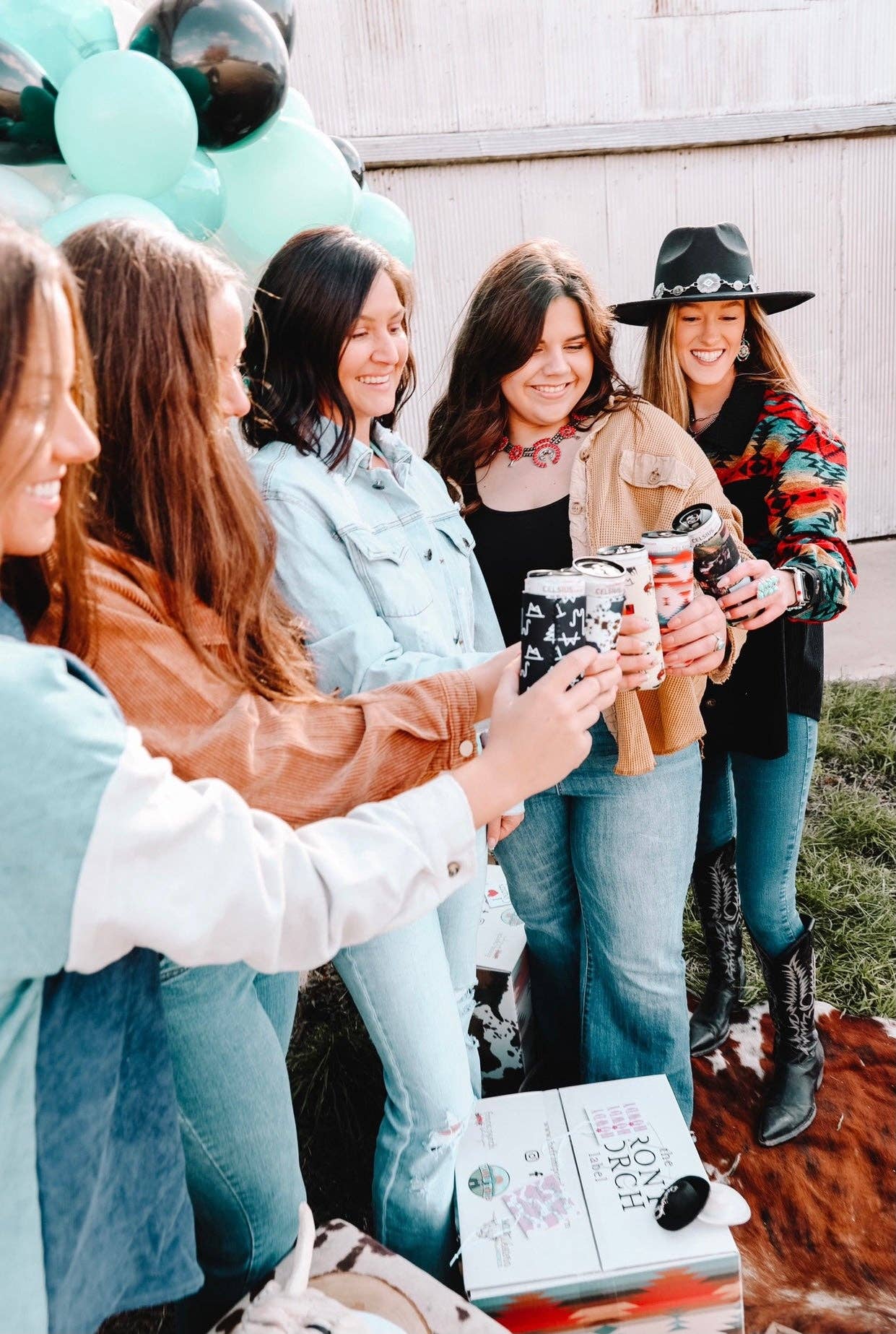 The Front Porch Label – Mangas térmicas de bebidas por atacado – Cowboy Tall Coozie Vintage 2 - Pack8