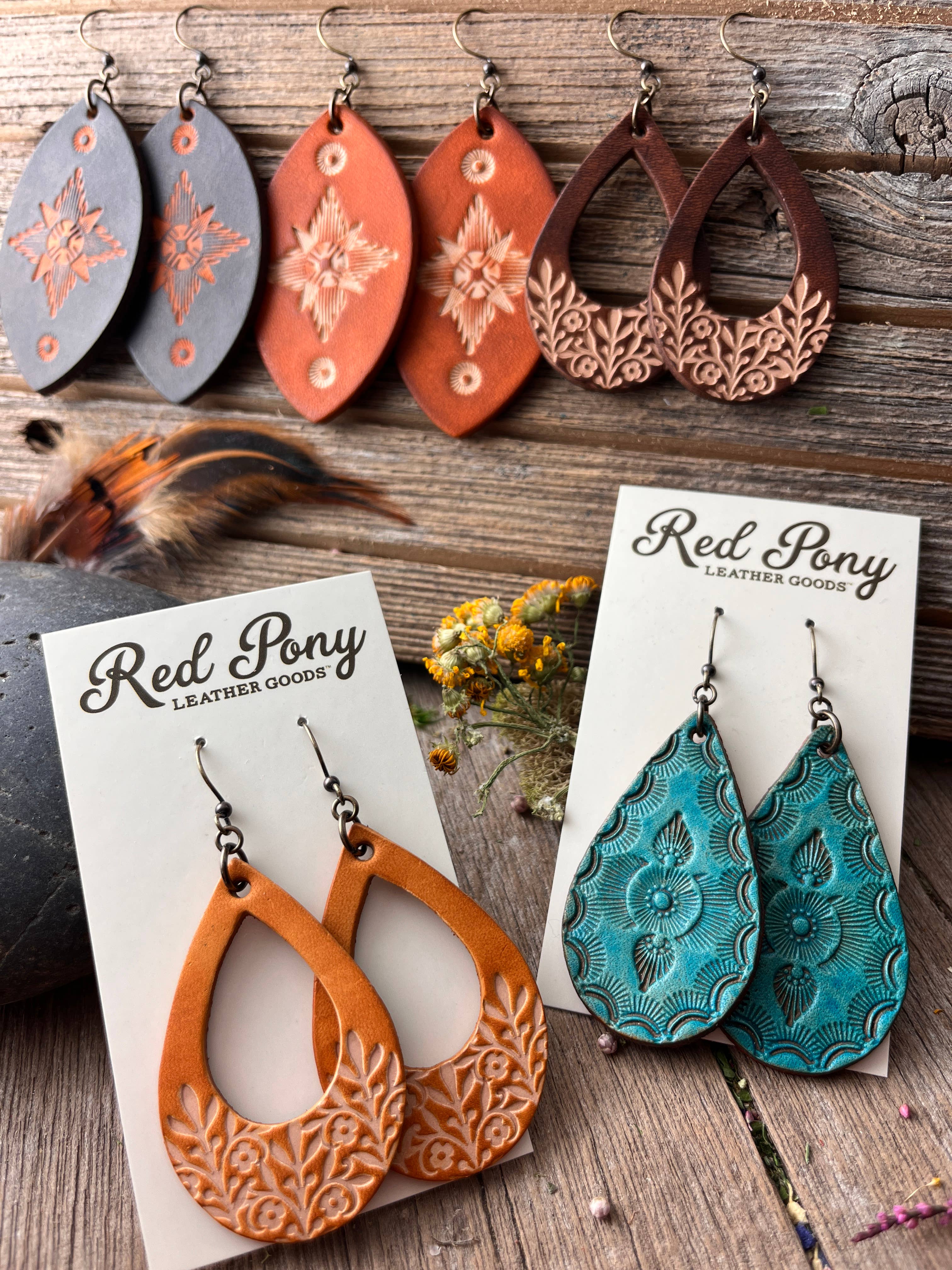 Red Pony Leather Goods – Brincos de argola por atacado – Brincos Lágrima Floral Boho Tooled Mão Tooled Couro Western Couro5