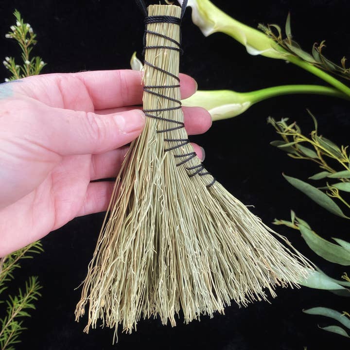 Keven Craft Rituals LLC - Wholesale Meditation Supplies - Natural Altar Brooms - 6-7” Broomcorn2