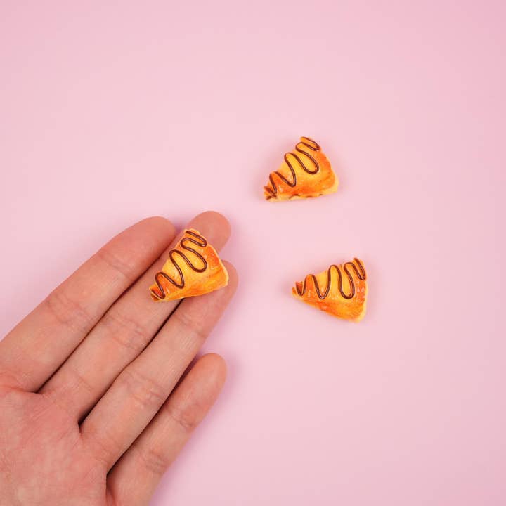 Mini Story Co - Wholesale Lapel pin/button - Bread Bakery Brooch | Baguette, Croissant, Pretzel Pins9