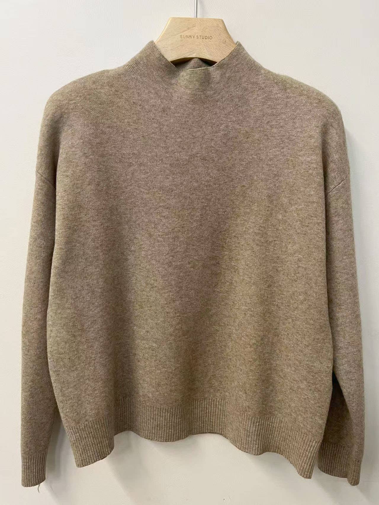 SUNNY STUDIO - Wholesale Knit Sweater - Women's - Women's high-neck pullover with long sleeves4