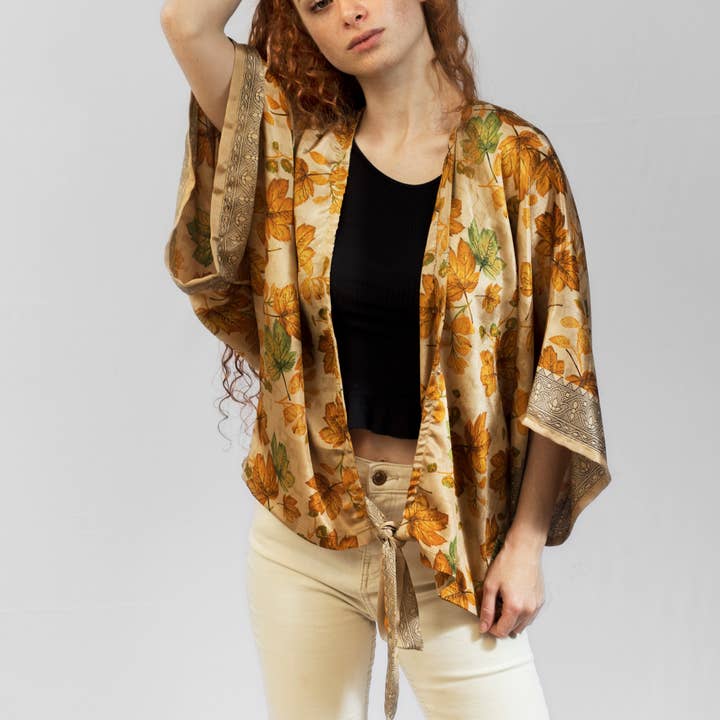 Kimono enveloppant d'automne pour la vente par AMANSH