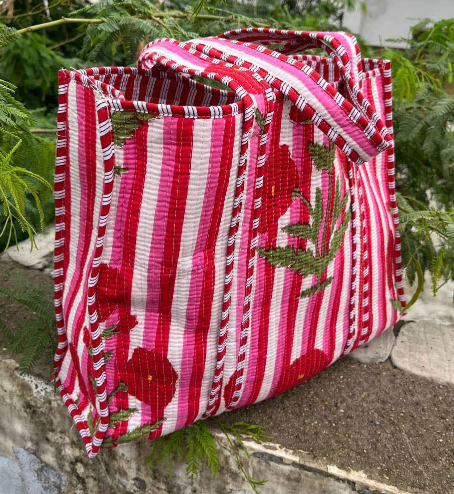 bhavnas boutique – Engroshandel Skuldertaske – til kvinder – Smuk quiltet bomulds shopper med håndtrykt mønster til kvinder3