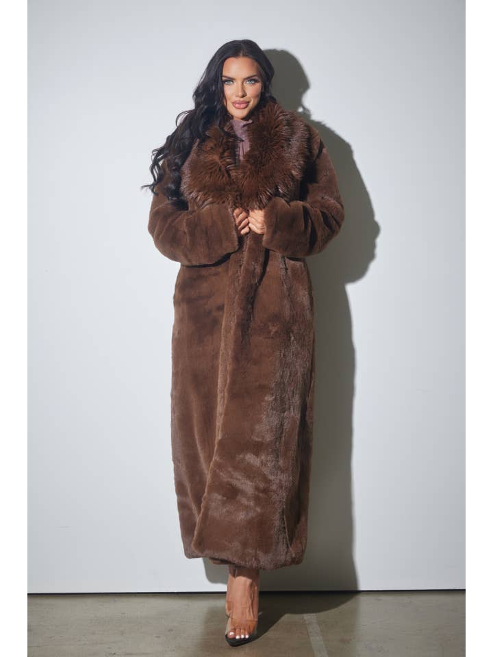 WFFS - Wholesale Coat - Women's - Faux Fur Long Coat with Pockets5