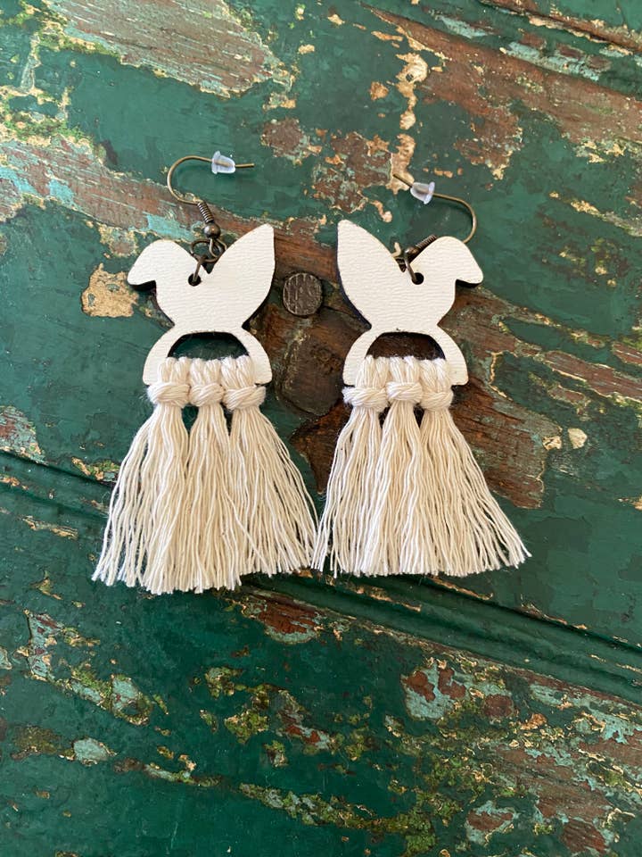 Bunny tassels for wholesale by Suchfungoods