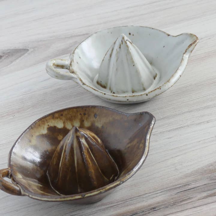 Design by Pouneh - Wholesale Juicer - Handmade Ceramic citrus juicer4
