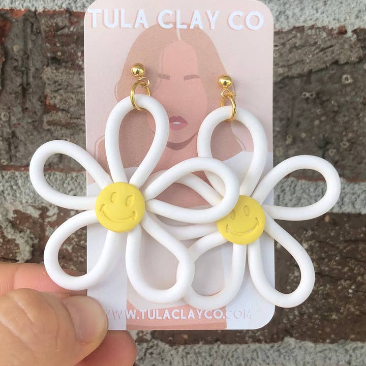 Orecchini Flower Power Clay per la vendita all'ingrosso da parte di TuLa Clay Co