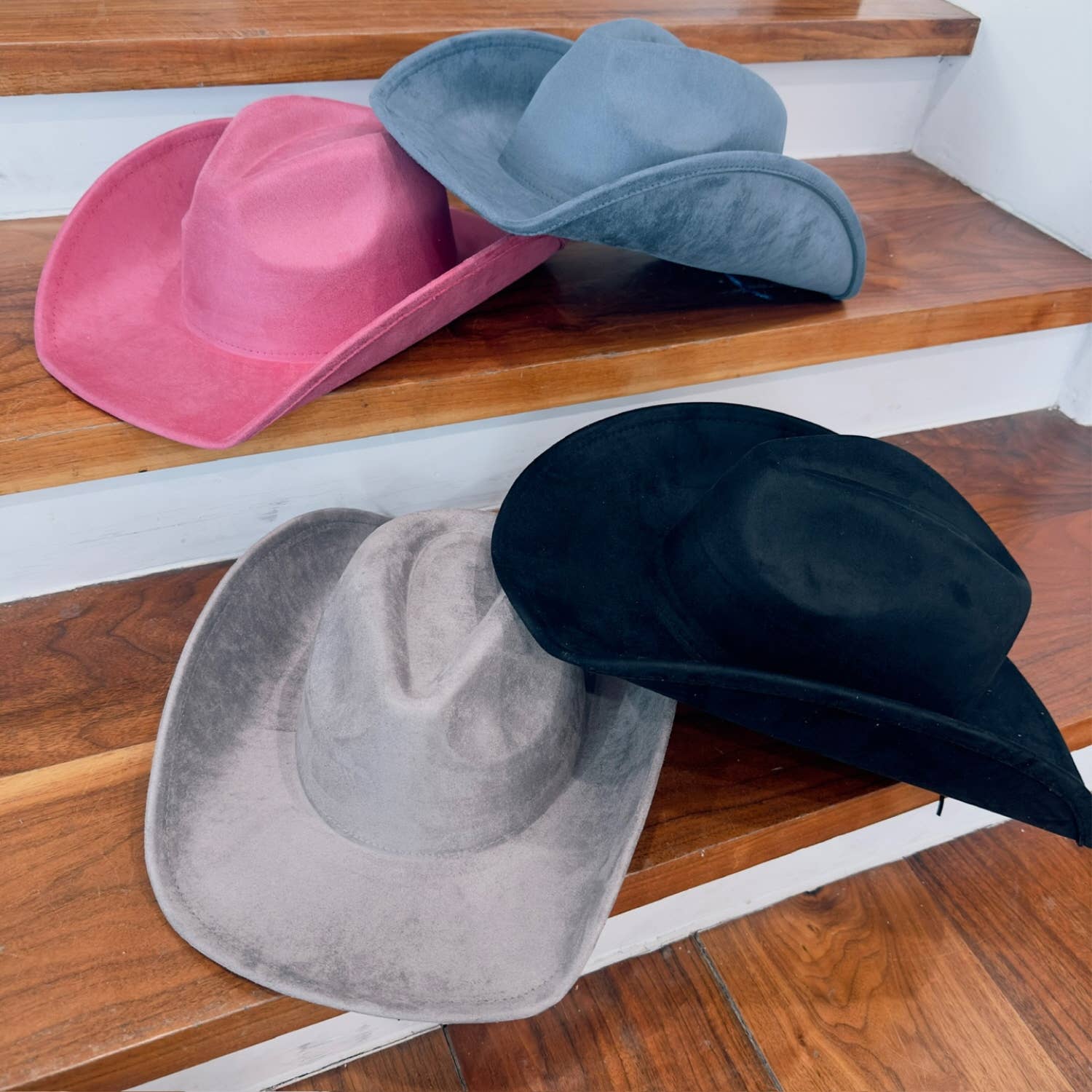 Bella Betty - Vente Chapeau de cowboy – femme - CHAPEAU DE COWBOY EN DAIM VÉGÉTALIEN2