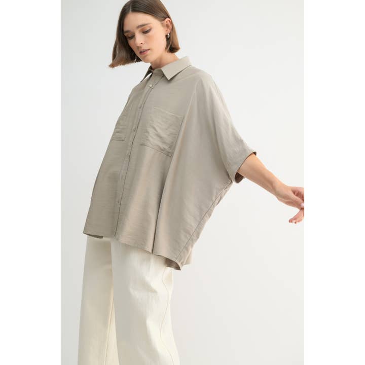 ÖVERDIMENSIONERAD SKJORTA MED 2 FICKOR FRAM för wholesale av FUN2FUN