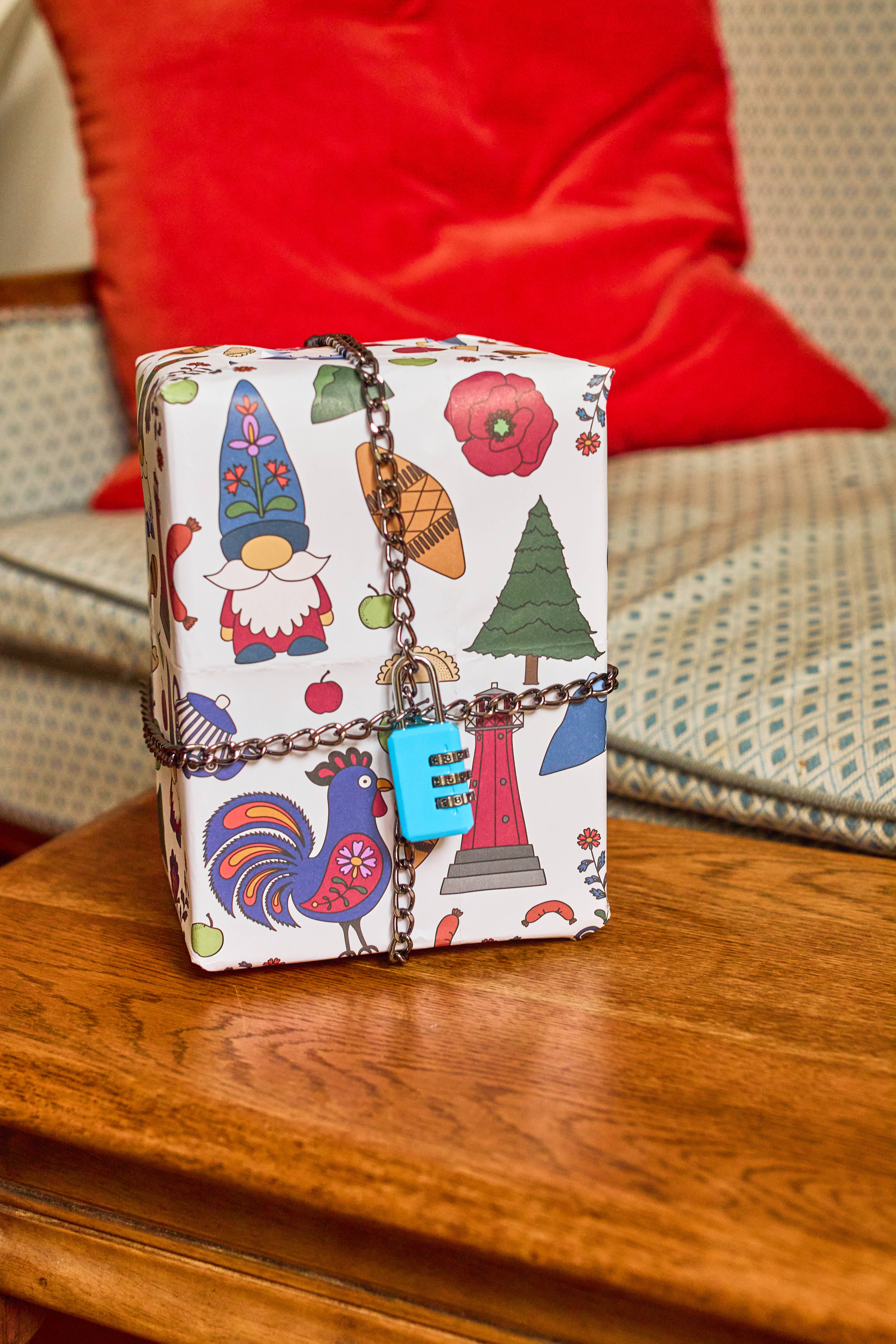 Puzzle Post Games - Vendita all'ingrosso Puzzle - Adulti - NUOVO Padlock'd Poland: Un gioco di fuga con lucchetti e catene1