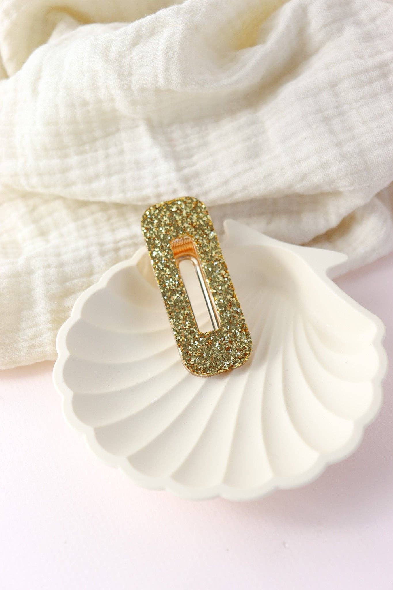 CG Home - Wholesale Barrette - Women's - Rectangular hair clip with large gold sequins1